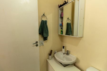 Apartamento à venda com 64m², 3 quartos e 1 vaga Apartamento à venda com 64m², 3 quartos e 1 vagaBanheiro da Suíte