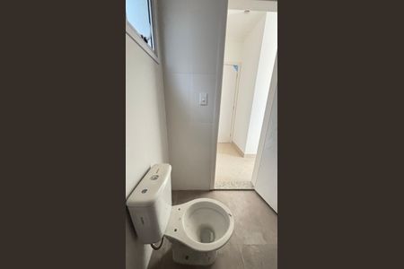 Apartamento à venda com 70m², 2 quartos e 1 vaga Apartamento à venda com 70m², 2 quartos e 1 vagaBanheiro da Suíte