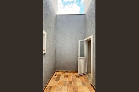 Apartamento à venda com 70m², 2 quartos e 1 vaga Apartamento à venda com 70m², 2 quartos e 1 vagaÁrea de Serviço