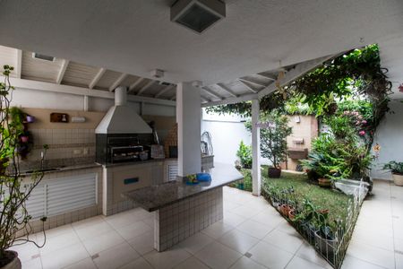 Casa de condomínio à venda com 182m², 5 quartos e 2 vagasÁrea gourmet