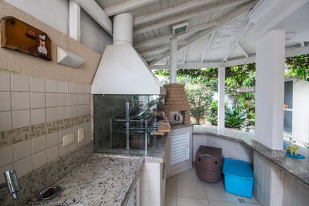 Casa de condomínio à venda com 182m², 5 quartos e 2 vagasÁrea gourmet
