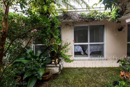 Casa de condomínio à venda com 182m², 5 quartos e 2 vagasQuintal