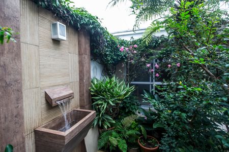 Casa de condomínio à venda com 182m², 5 quartos e 2 vagasQuintal