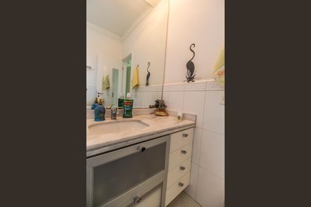 Casa de condomínio à venda com 182m², 5 quartos e 2 vagasBanheiro da Suíte