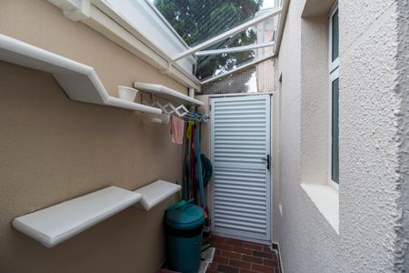 Casa de condomínio à venda com 182m², 5 quartos e 2 vagasCorredor