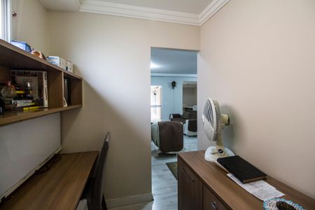 Casa de condomínio à venda com 182m², 5 quartos e 2 vagasEscritório