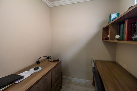 Casa de condomínio à venda com 182m², 5 quartos e 2 vagasEscritório