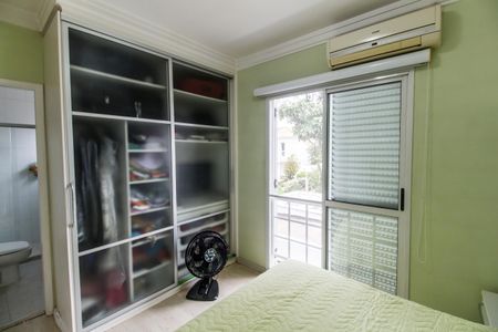 Casa de condomínio à venda com 182m², 5 quartos e 2 vagasSuíte