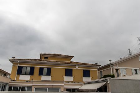 Casa de condomínio à venda com 182m², 5 quartos e 2 vagasVista do Quarto 2