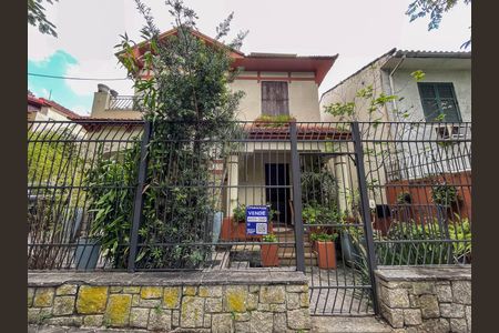 Casa à venda com 600m², 4 quartos e sem vagaPlaquinha