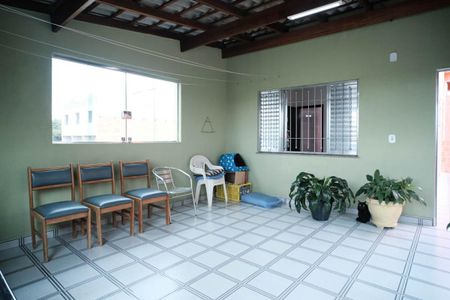 Casa à venda com 190m², 5 quartos e 4 vagasÁrea gourmet