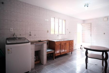 Casa à venda com 190m², 5 quartos e 4 vagasÁrea de Serviço