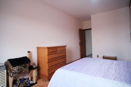 Casa à venda com 190m², 5 quartos e 4 vagasQuarto 3