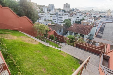 Casa à venda com 337m², 4 quartos e 4 vagasQuintal
