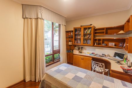 Casa à venda com 337m², 4 quartos e 4 vagasQuarto 3 no 2° Pavimento