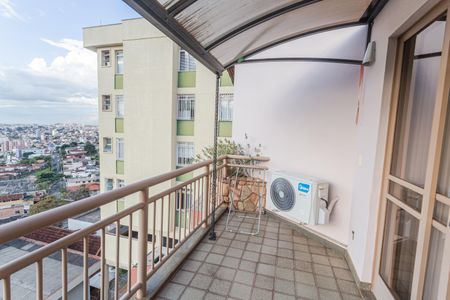 Casa à venda com 337m², 4 quartos e 4 vagasVaranda da Sala 2 no 2° Pavimento