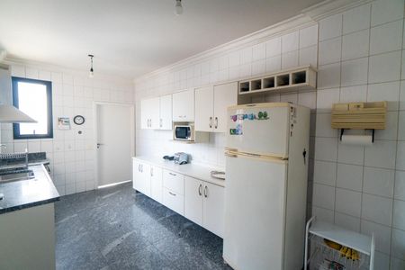 Apartamento à venda com 180m², 3 quartos e 4 vagas Apartamento à venda com 180m², 3 quartos e 4 vagasCozinha