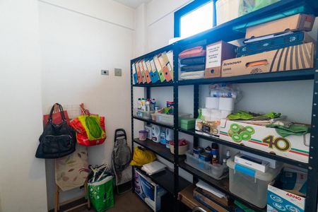 Apartamento à venda com 180m², 3 quartos e 4 vagas Apartamento à venda com 180m², 3 quartos e 4 vagasQuarto de Serviço