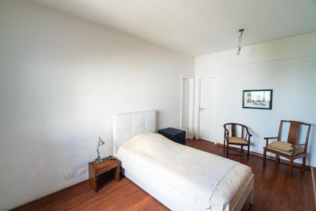 Apartamento à venda com 180m², 3 quartos e 4 vagas Apartamento à venda com 180m², 3 quartos e 4 vagasSuite 1