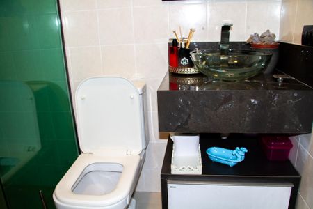 Apartamento à venda com 78m², 3 quartos e 1 vaga Apartamento à venda com 78m², 3 quartos e 1 vagaBanheiro