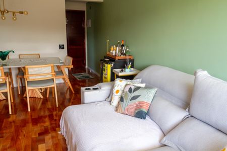 Apartamento à venda com 78m², 3 quartos e 1 vaga Apartamento à venda com 78m², 3 quartos e 1 vagaSala