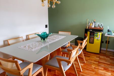 Apartamento à venda com 78m², 3 quartos e 1 vaga Apartamento à venda com 78m², 3 quartos e 1 vagaSala