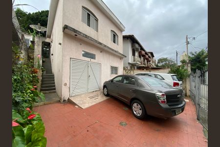 Casa à venda com 185m², 2 quartos e 3 vagas Casa à venda com 185m², 2 quartos e 3 vagasGaragem