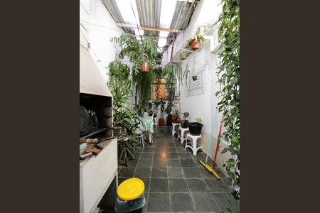 Casa à venda com 185m², 2 quartos e 3 vagasQuintal