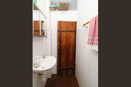 Casa à venda com 185m², 2 quartos e 3 vagasBanheiro de serviço