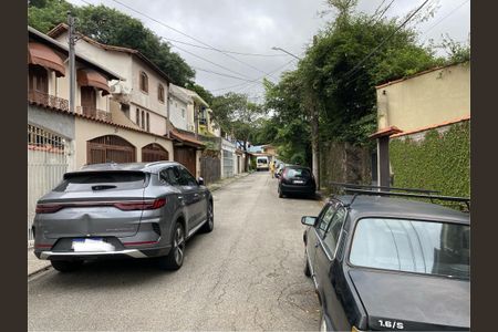 Casa à venda com 185m², 2 quartos e 3 vagas Casa à venda com 185m², 2 quartos e 3 vagasVista da Rua