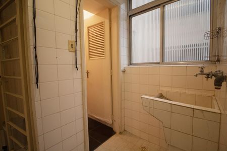 Apartamento à venda com 80m², 2 quartos e 1 vagaÁrea de Serviço
