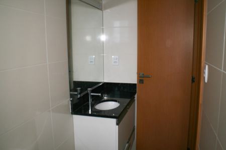 Apartamento para alugar com 85m², 2 quartos e 1 vaga Apartamento para alugar com 85m², 2 quartos e 1 vagaBanheiro da Suíte