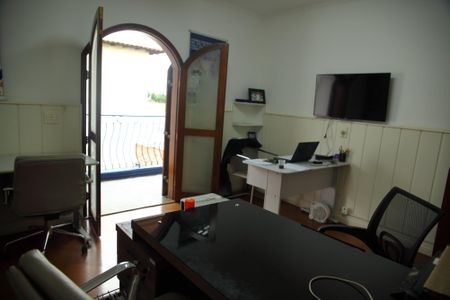 Casa à venda com 650m², 4 quartos e 6 vagasSuíte 3