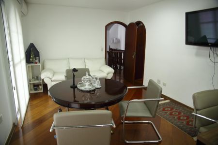 Casa à venda com 650m², 4 quartos e 6 vagasSuíte 4