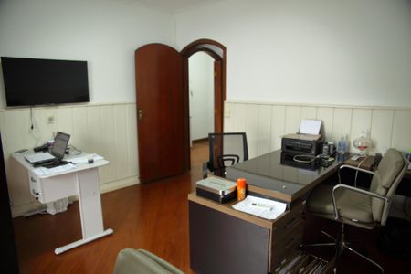 Casa à venda com 650m², 4 quartos e 6 vagasSuíte 3