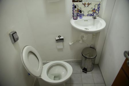 Casa à venda com 650m², 4 quartos e 6 vagasBanheiro Social