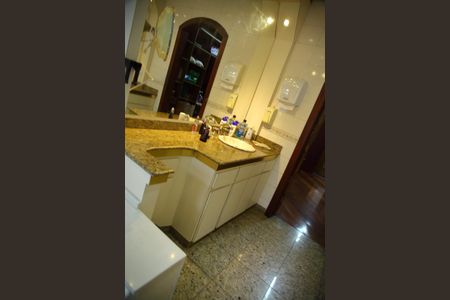 Casa à venda com 650m², 4 quartos e 6 vagasBanheiro/Suíte 4