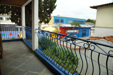 Casa à venda com 650m², 4 quartos e 6 vagasSacada/Suíte 4