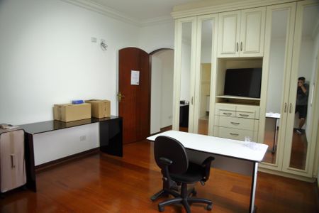 Casa à venda com 650m², 4 quartos e 6 vagasSuíte 1