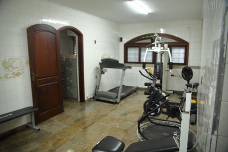 Casa à venda com 650m², 4 quartos e 6 vagasCopa