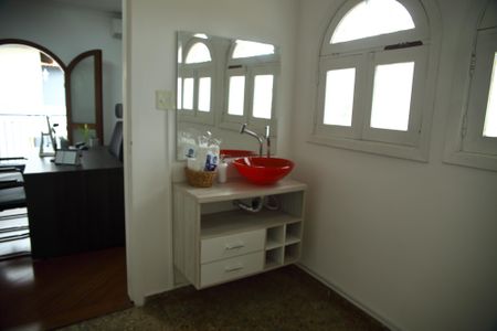 Casa à venda com 650m², 4 quartos e 6 vagasBanheiro/Suíte 2