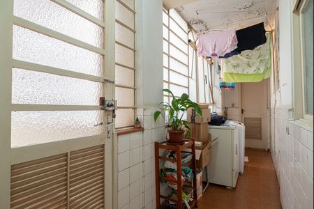 Apartamento à venda com 188m², 3 quartos e 2 vagas Apartamento à venda com 188m², 3 quartos e 2 vagasÁrea de Serviço