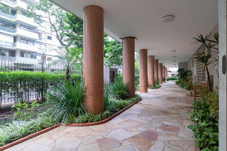 Apartamento à venda com 188m², 3 quartos e 2 vagas Apartamento à venda com 188m², 3 quartos e 2 vagasÁrea comum