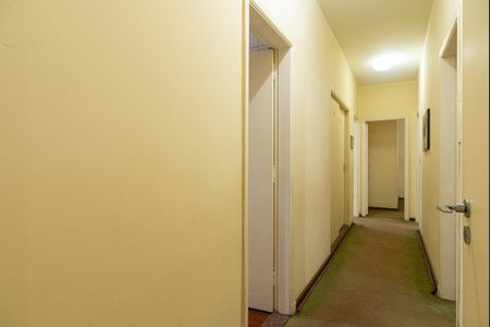 Apartamento à venda com 188m², 3 quartos e 2 vagas Apartamento à venda com 188m², 3 quartos e 2 vagasCorredor dos Quartos