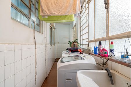 Apartamento à venda com 188m², 3 quartos e 2 vagas Apartamento à venda com 188m², 3 quartos e 2 vagasÁrea de Serviço