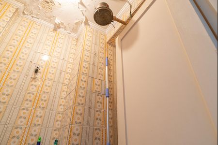 Apartamento à venda com 188m², 3 quartos e 2 vagas Apartamento à venda com 188m², 3 quartos e 2 vagasBanheiro de Serviço