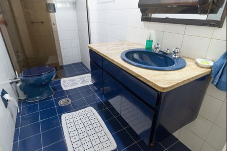 Apartamento à venda com 188m², 3 quartos e 2 vagas Apartamento à venda com 188m², 3 quartos e 2 vagasBanheiro 2