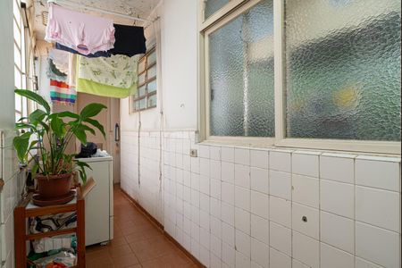 Apartamento à venda com 188m², 3 quartos e 2 vagas Apartamento à venda com 188m², 3 quartos e 2 vagasÁrea de Serviço