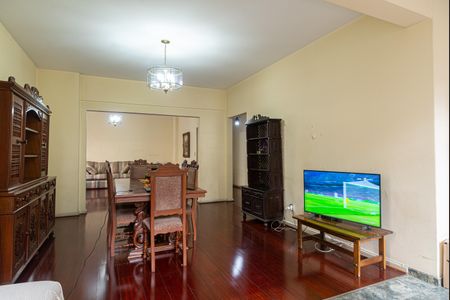 Apartamento à venda com 188m², 3 quartos e 2 vagas Apartamento à venda com 188m², 3 quartos e 2 vagasSala