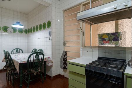 Apartamento à venda com 188m², 3 quartos e 2 vagas Apartamento à venda com 188m², 3 quartos e 2 vagasCozinha